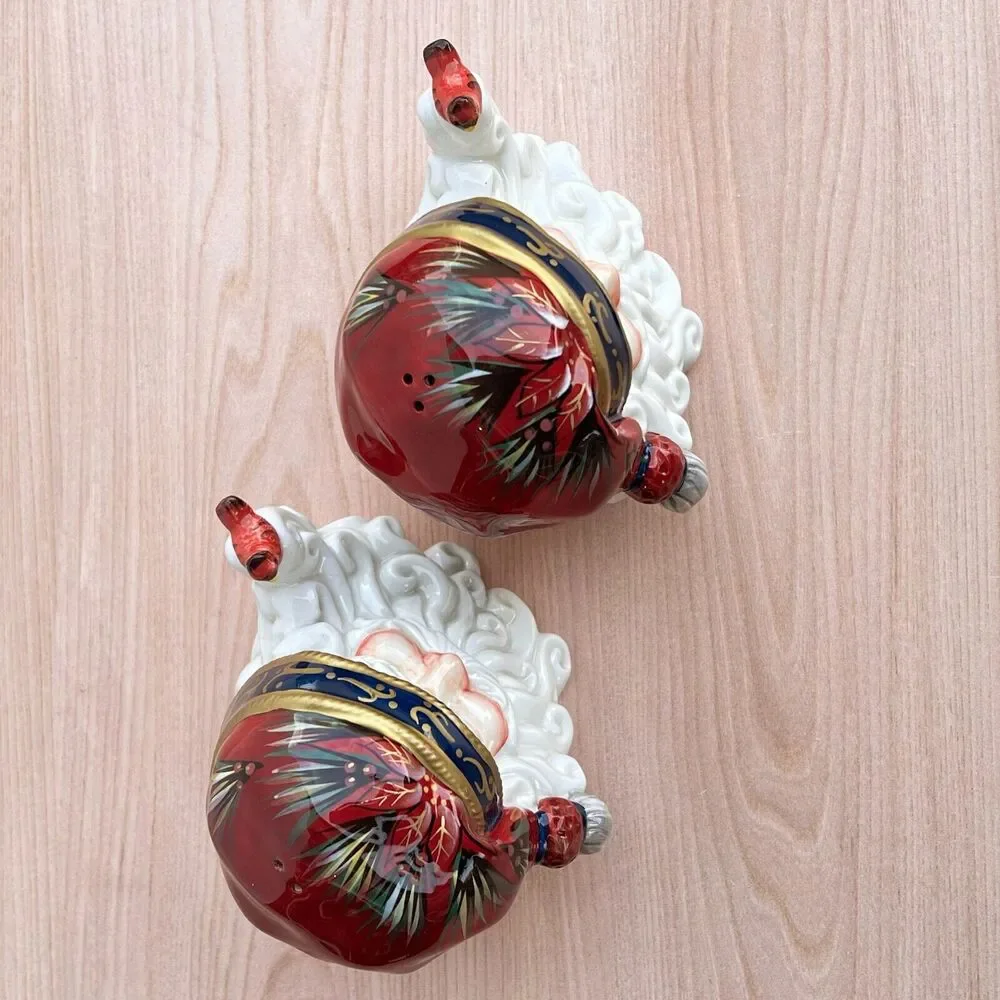 Hand Painted Santa Claus Salt & Pepper Christmas Shaker Set Large 4.5